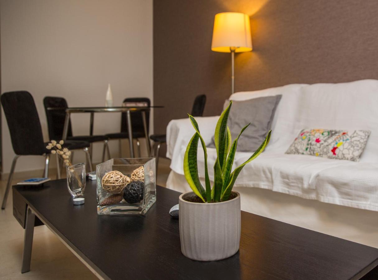 Lovely New Βuild Flat Near Metro - Free Parking Atenas Exterior foto
