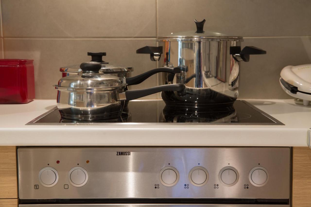 Lovely New Βuild Flat Near Metro - Free Parking Atenas Exterior foto