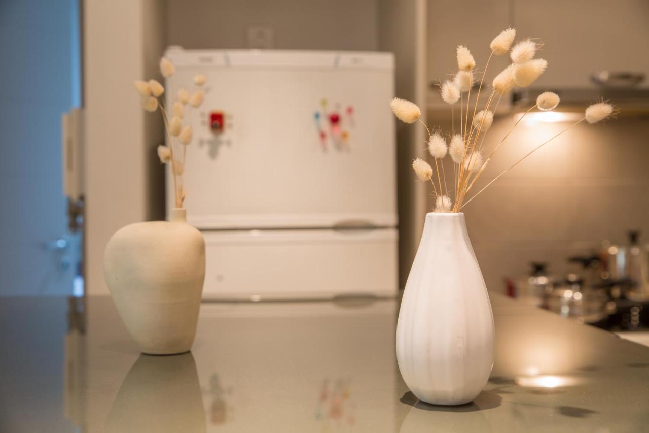 Lovely New Βuild Flat Near Metro - Free Parking Atenas Exterior foto
